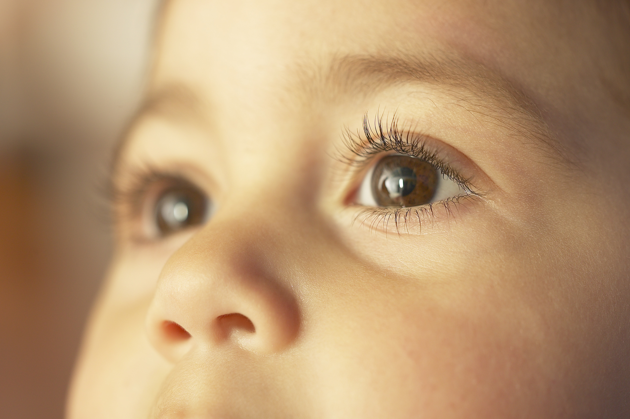 глаза новорожденного ребенка фото